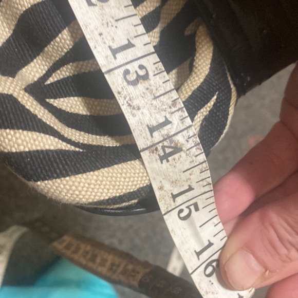 Guess clutch/wristlet zebra print - Picture 6 of 7